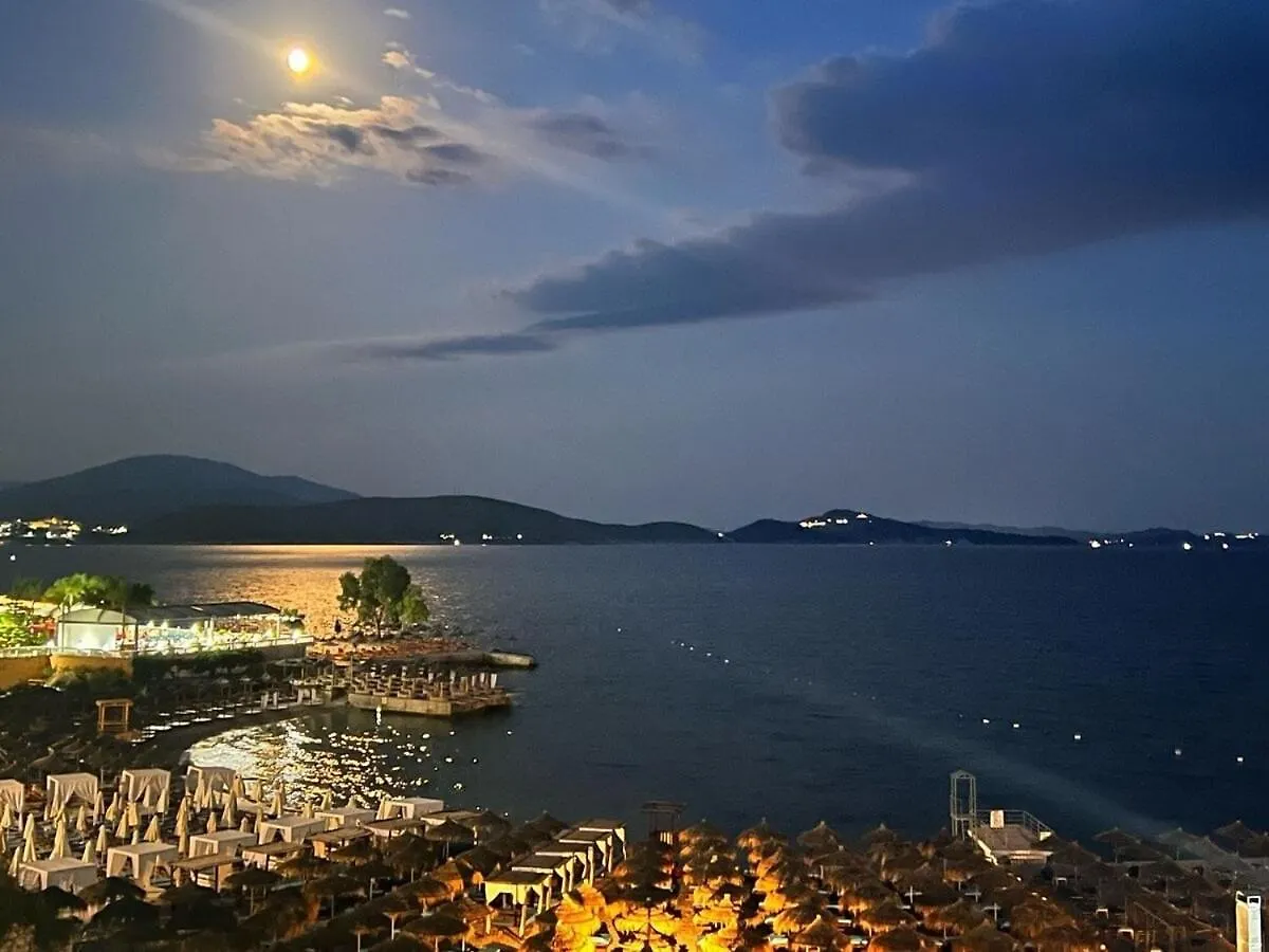 Apartment Beachfront Residence Sarande