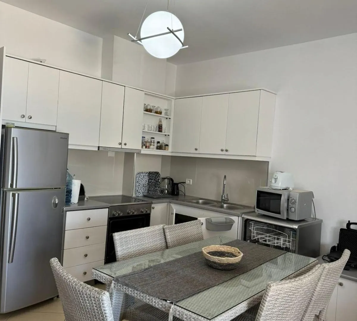 Apartment Beachfront Residence Sarande